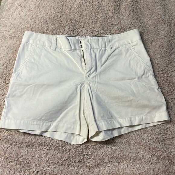 Tommy Hilfiger US 6 white cotton shorts - Picture 1 of 2